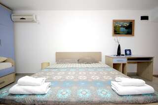 Апартаменты Apartments Pavlovic Петровац Стандартный трехместный номер-студио-7