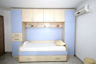 Апартаменты Apartments Pavlovic Петровац Стандартный трехместный номер-студио-8